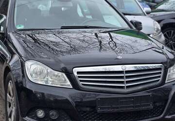 Mercedes-Benz C 180 272.300 km 2.490 &euro; Essen 45329