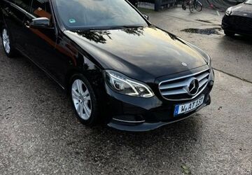 Mercedes-Benz E 350 242.000 km 10.950 &euro; Marl 45772