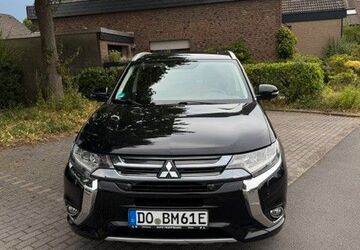 Mitsubishi Plug-in Hybrid Outlander 129.000 km 12.700 &euro; Dortmund 44149