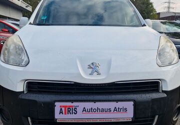 Peugeot Partner Tepee 188.000 km 7.400 &euro; Bottrop 46238